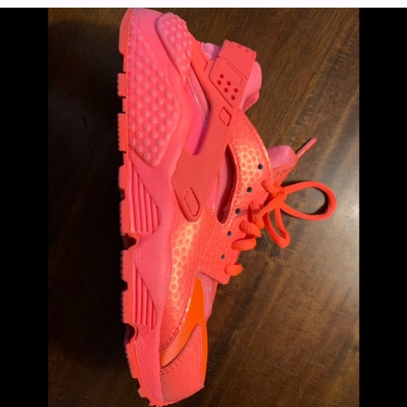 Hot lava huaraches - Picture 3 of 5